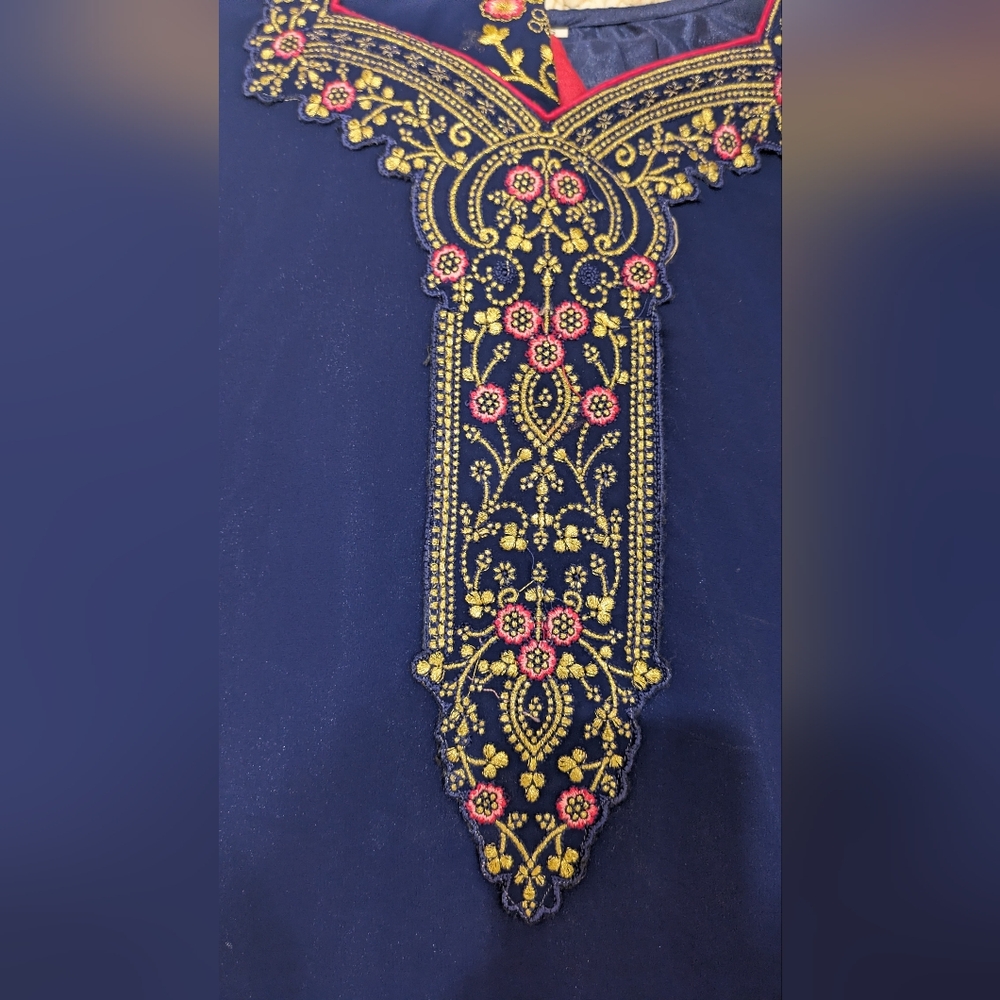 3-Piece Salwar Kameez Set Navy & Magenta Embroidered - Picture 4 of 13